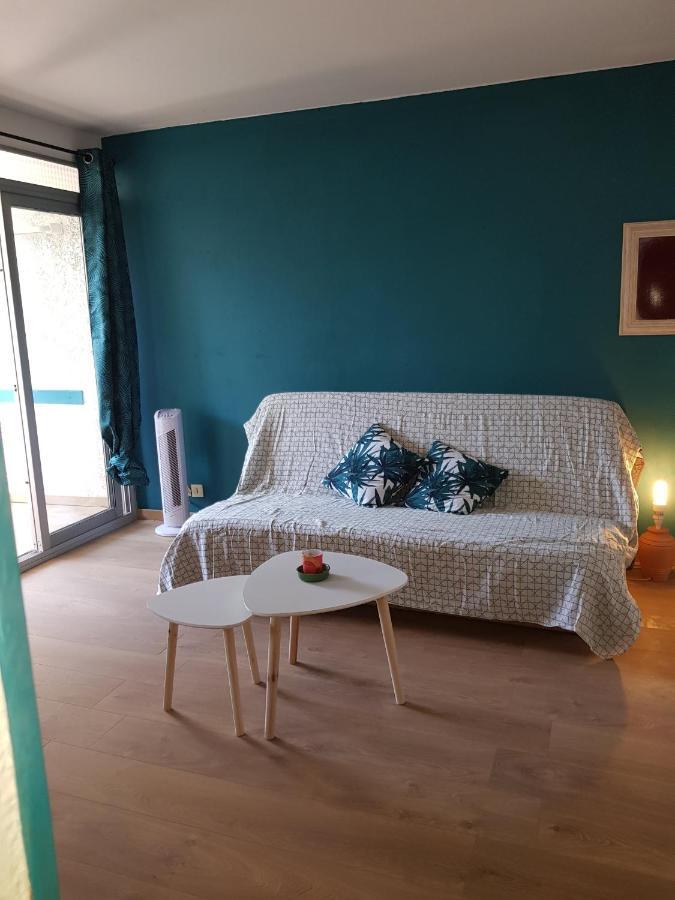 Appartement Avec Agreable Loggia Dans Residence Privee Fréjus Eksteriør bilde